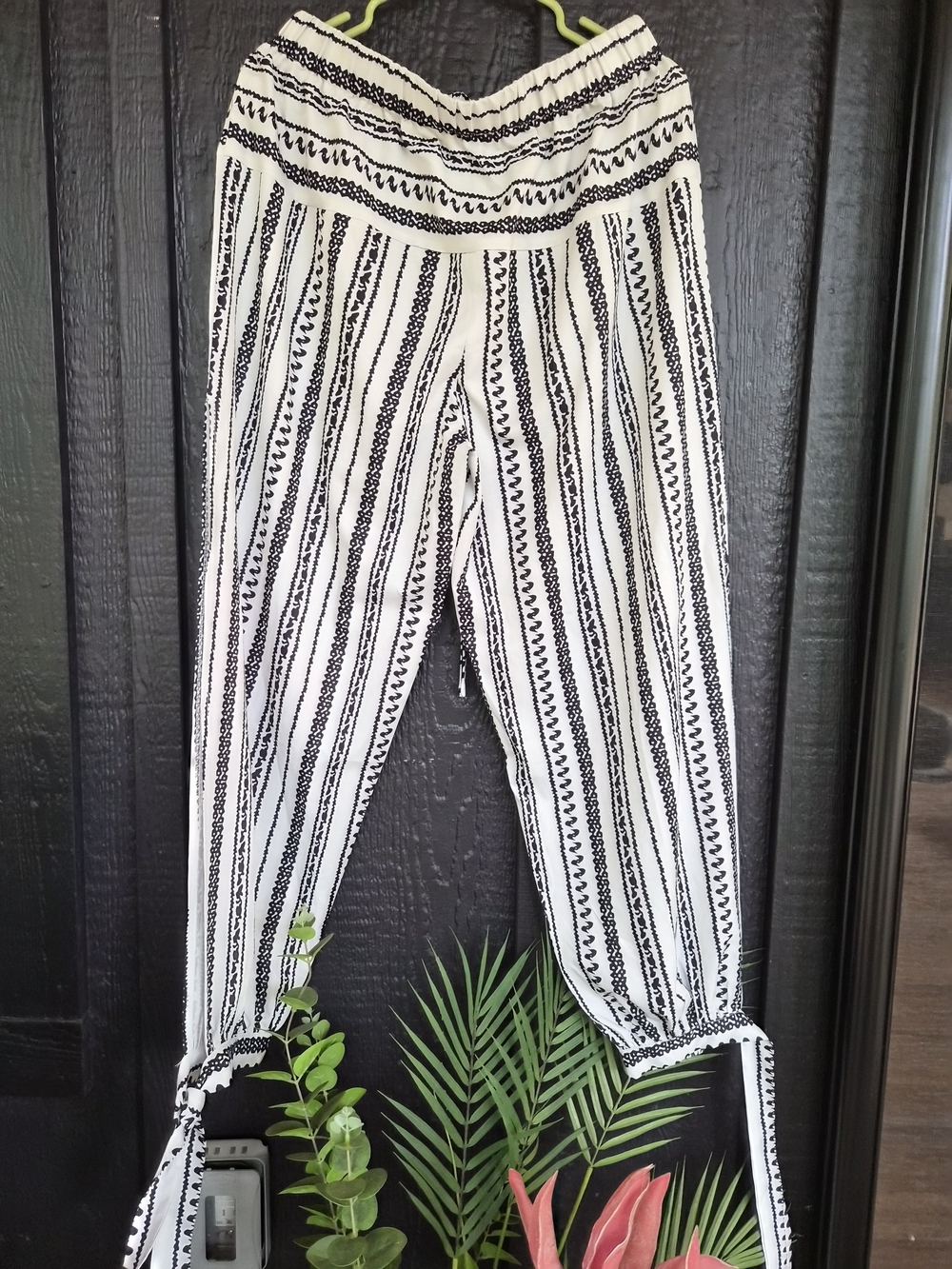 Black & White Striped Women's Tie-Hem Pants